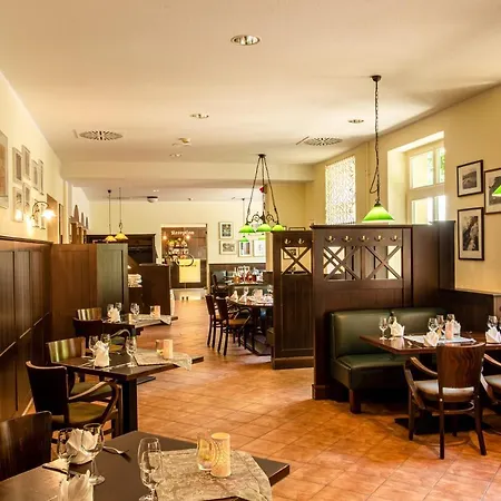 Hotel Lindenhof 2*