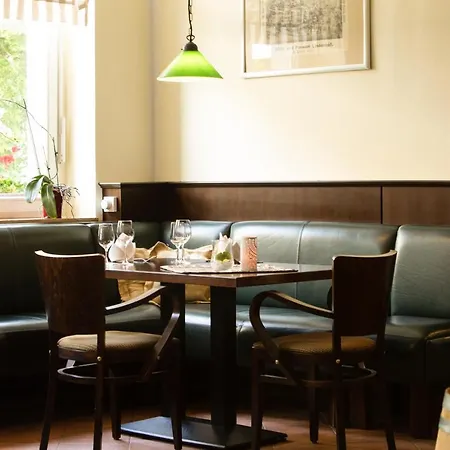 Lindenhof Hotel 2*