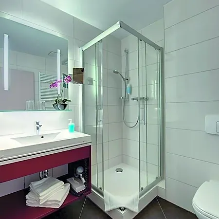Lindenhof Hotel 2*